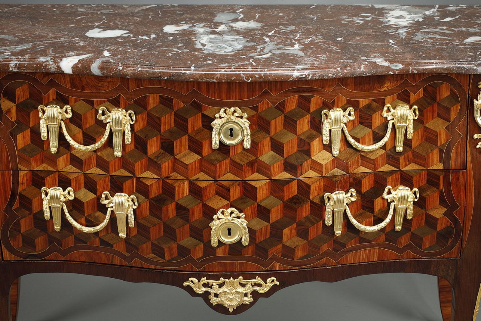 photo vintage Chest Of Drawers In Rosewood Veneer With Oeben Marquetry, Louis XV Period