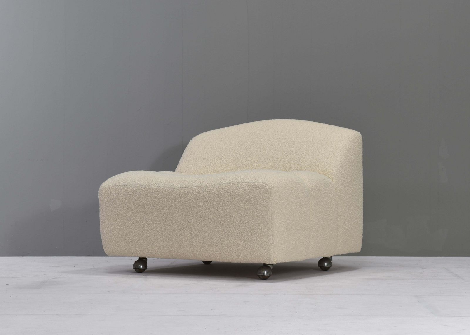 photo for sale Abcd Armchair By Pierre Paulin For Artifort New Upholstery, Netherlands   1968