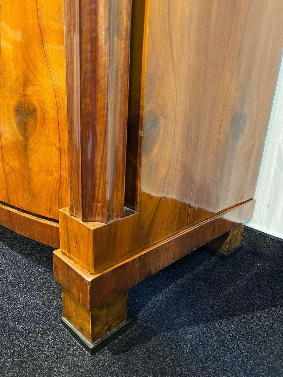 photo furniture Biedermeier Armoire, Walnut Veneer, Full Columns, Austria/Vienna Around 1825