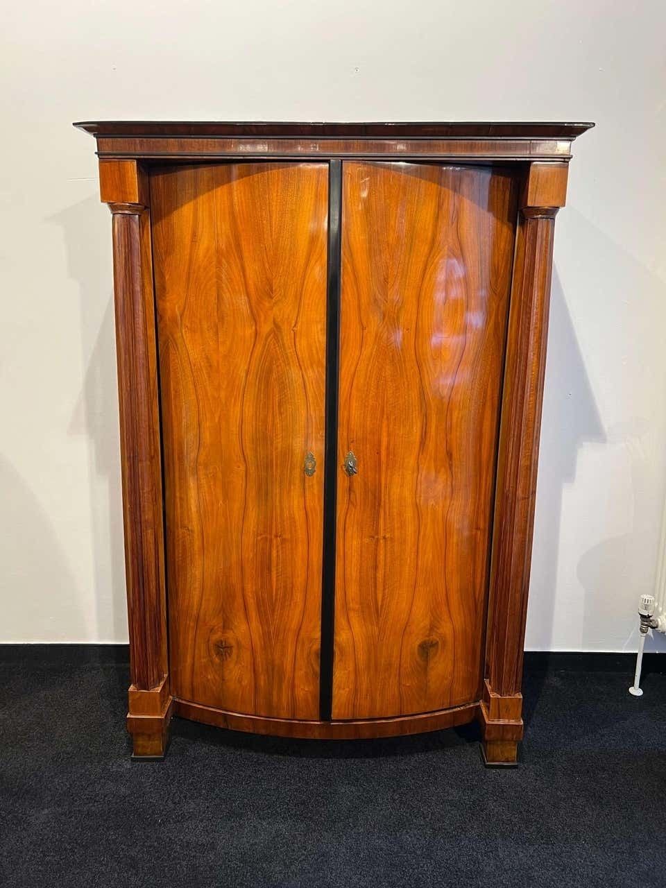7853.96 Biedermeier Armoire, Walnut Veneer, Full Columns, Austria/Vienna Around 1825 photo