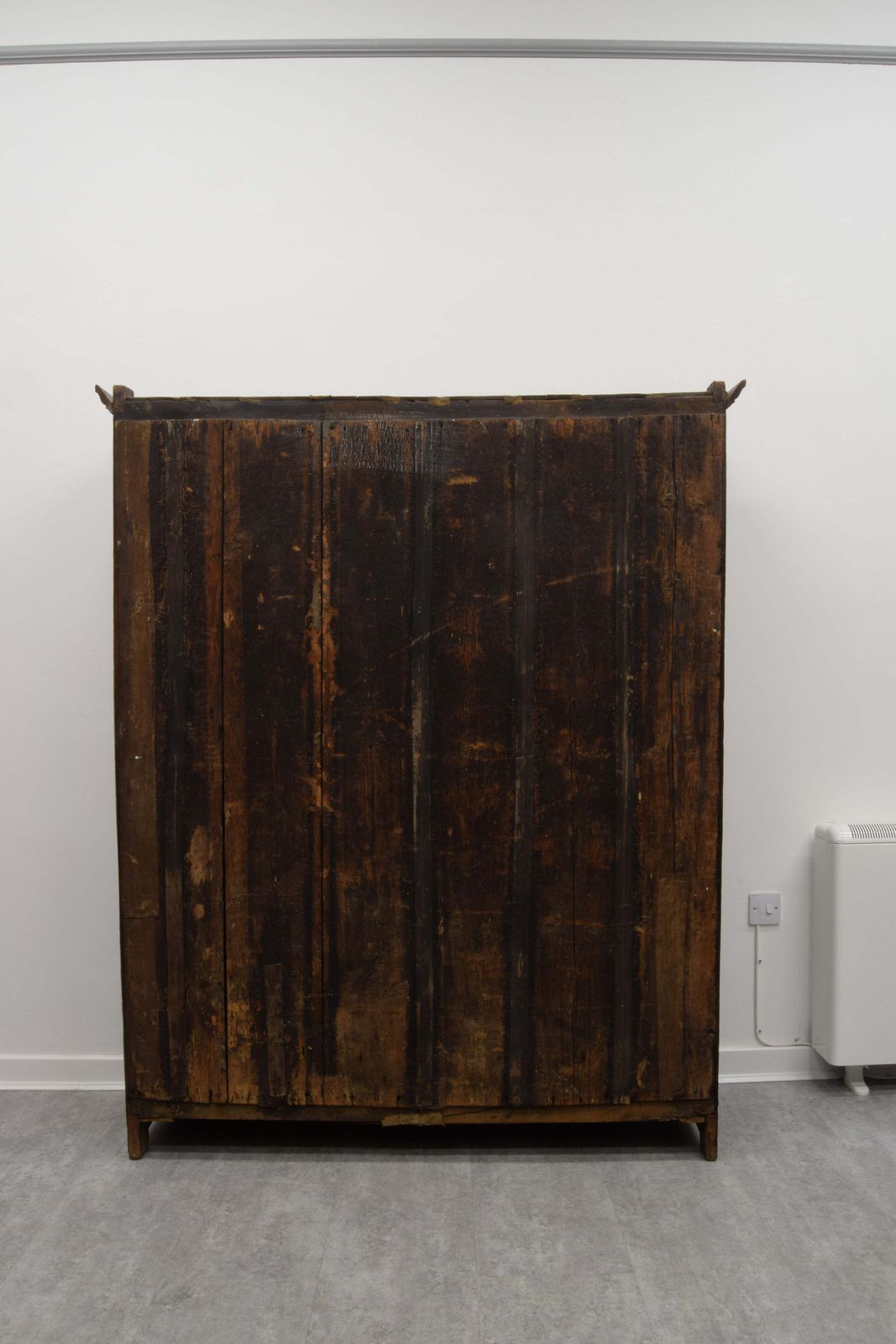 photo furniture An Early 18th Century Oak Housekeepers Cupboard / Cabinet