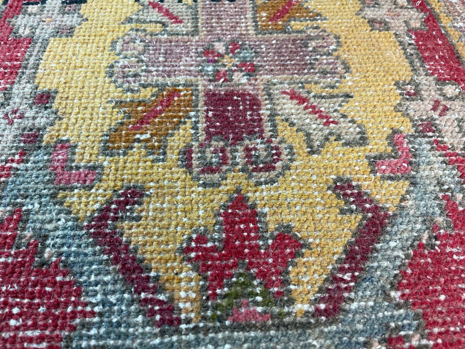 Traditional Turkish Anatolian Rug , Vintage Anatolian Turkish Rug 102 X 53 Cm photo Textiles