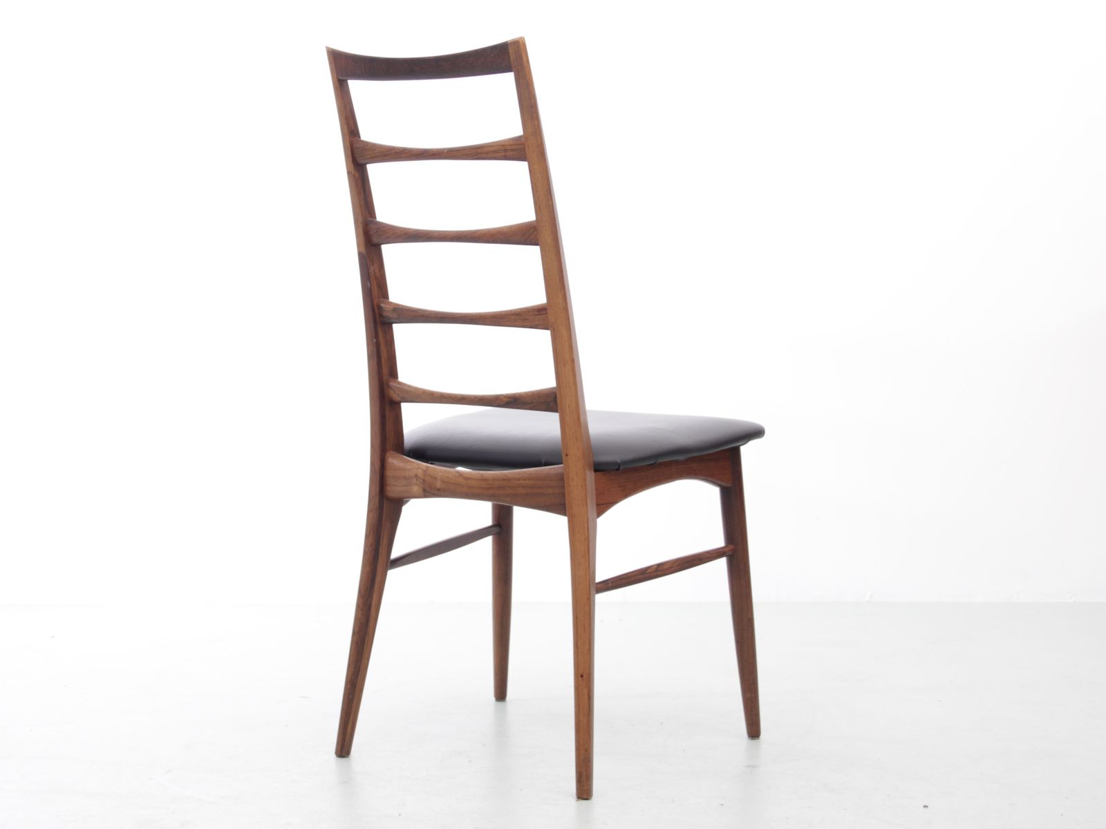 Mid Century  Modern Scandinavian Set Of 4 Teak Chairs Model Lis  By Niels Koefoed photo 4836.0