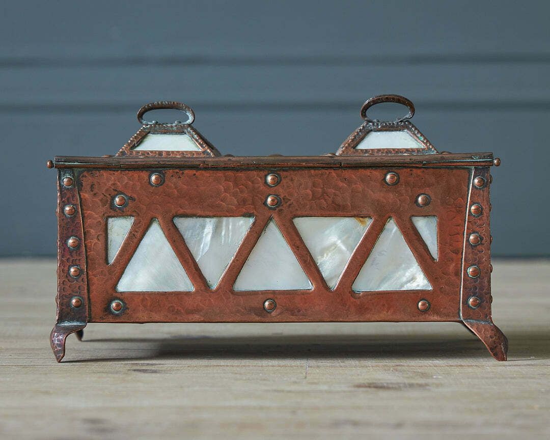 An Arts And Crafts Cigarette Box photo vinterior
