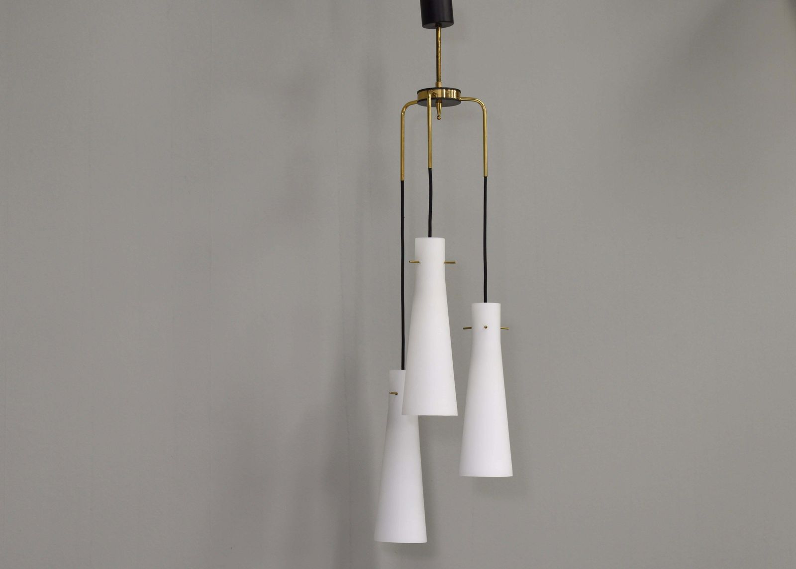 Stilnovo Chandelier With Opaline Glass Shades And Brass – Italy, Circa 1950 photo 3018.08