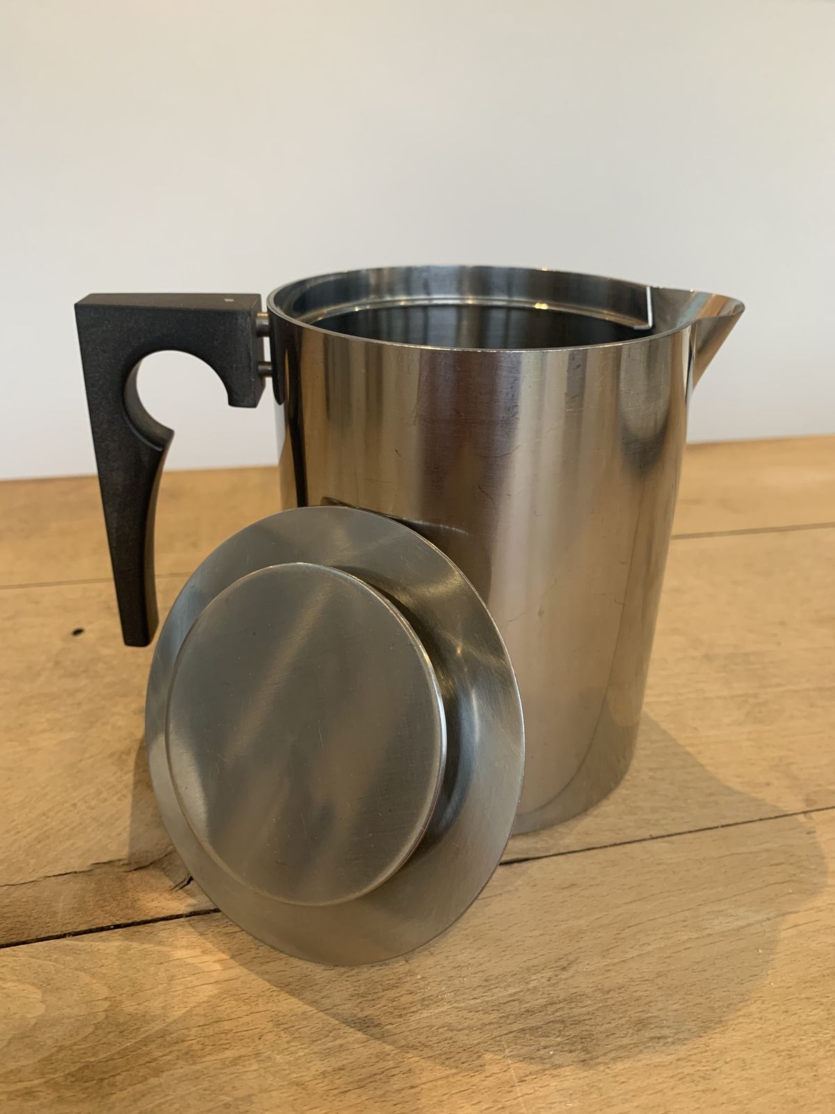 4 Piece Cylinda Line Stainless Steel Tea Set Designed By Arne Jacobsen For Stelton Of Denmark photo Home Decor