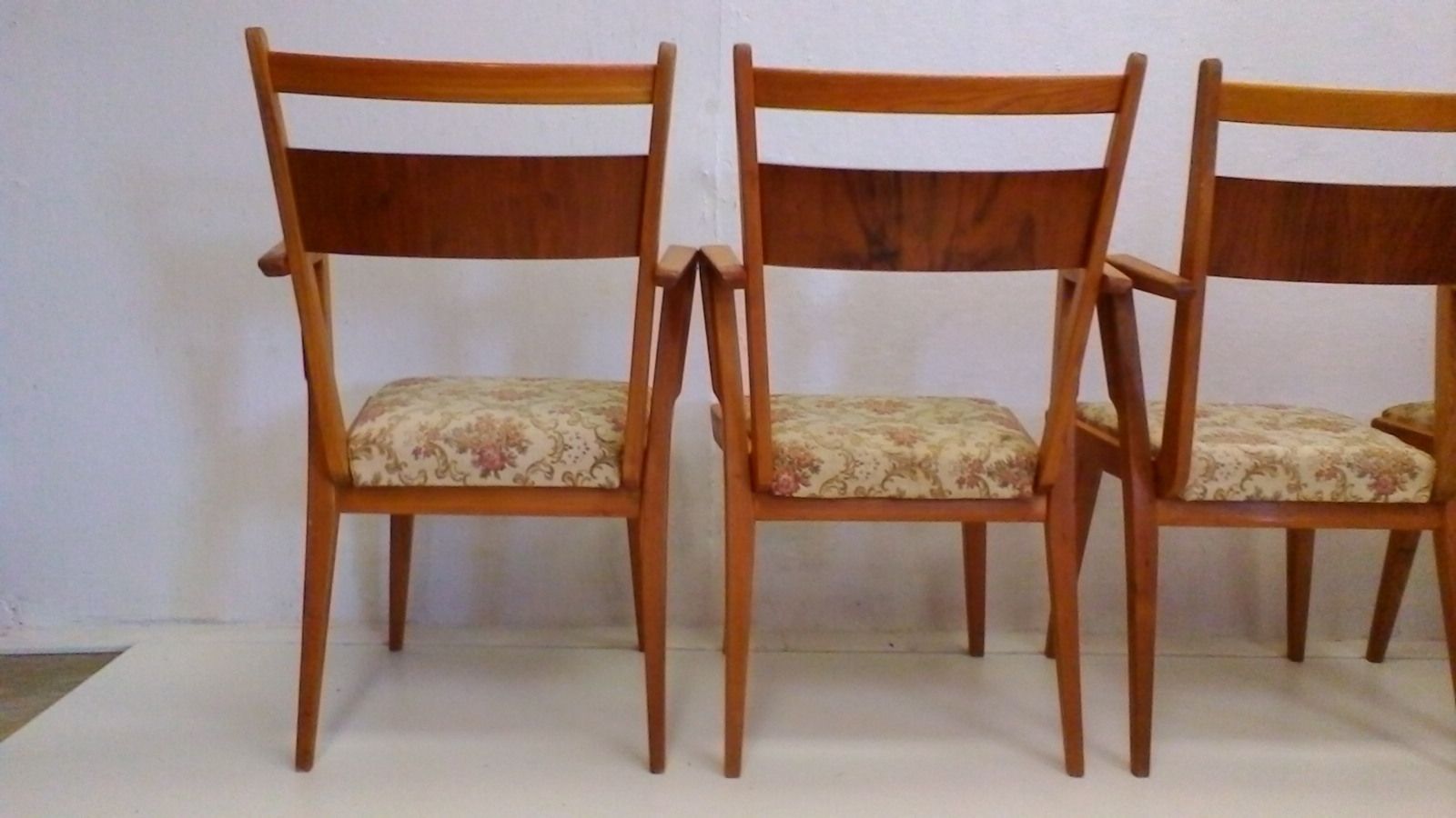 Set Of Four Wooden Chairs Ji 350 With New Upholstery, 1965 S photo vinterior