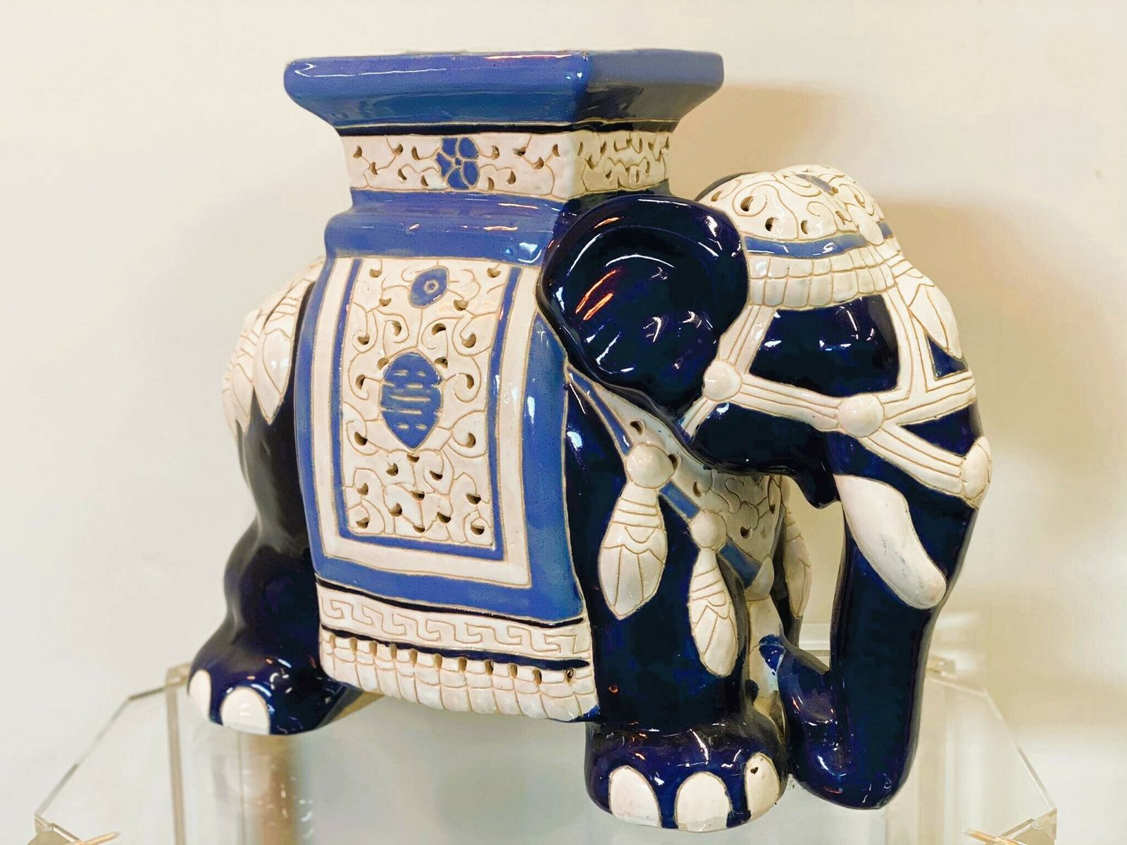 Chinoiserie Ceramic Lucky Elephant Plant Stand In Blue And Cream. photo 325.0