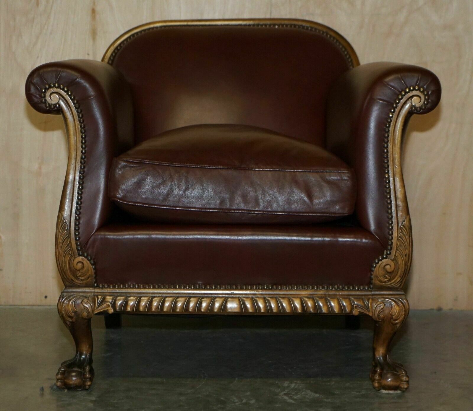 Antique Victorian Pair Of Claw & Ball Feet Brown Leather Walnut Club Armchairs photo for sale