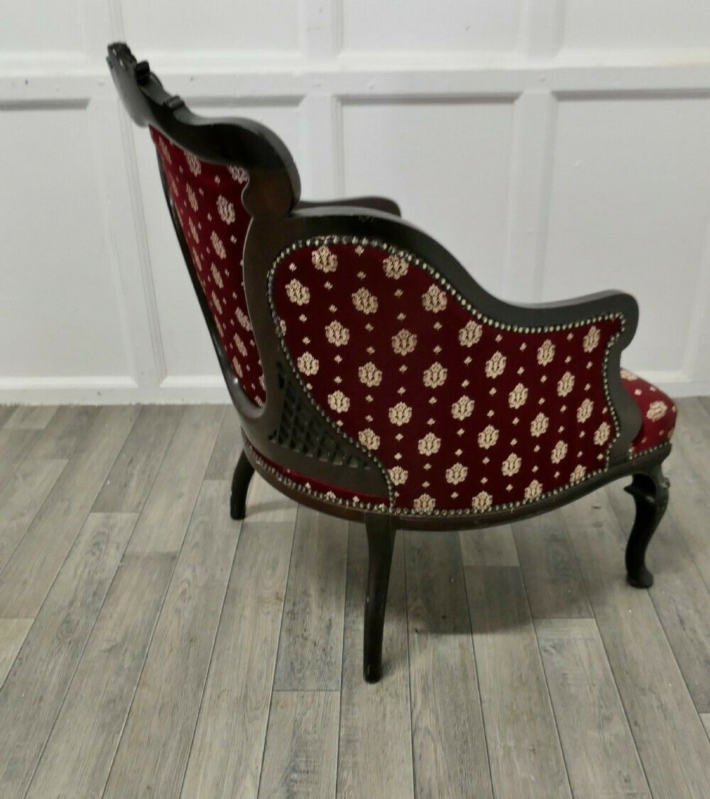 Fine Quality Victorian Salon Chair, Upholstered In Regency Silk Fabric photo vinterior