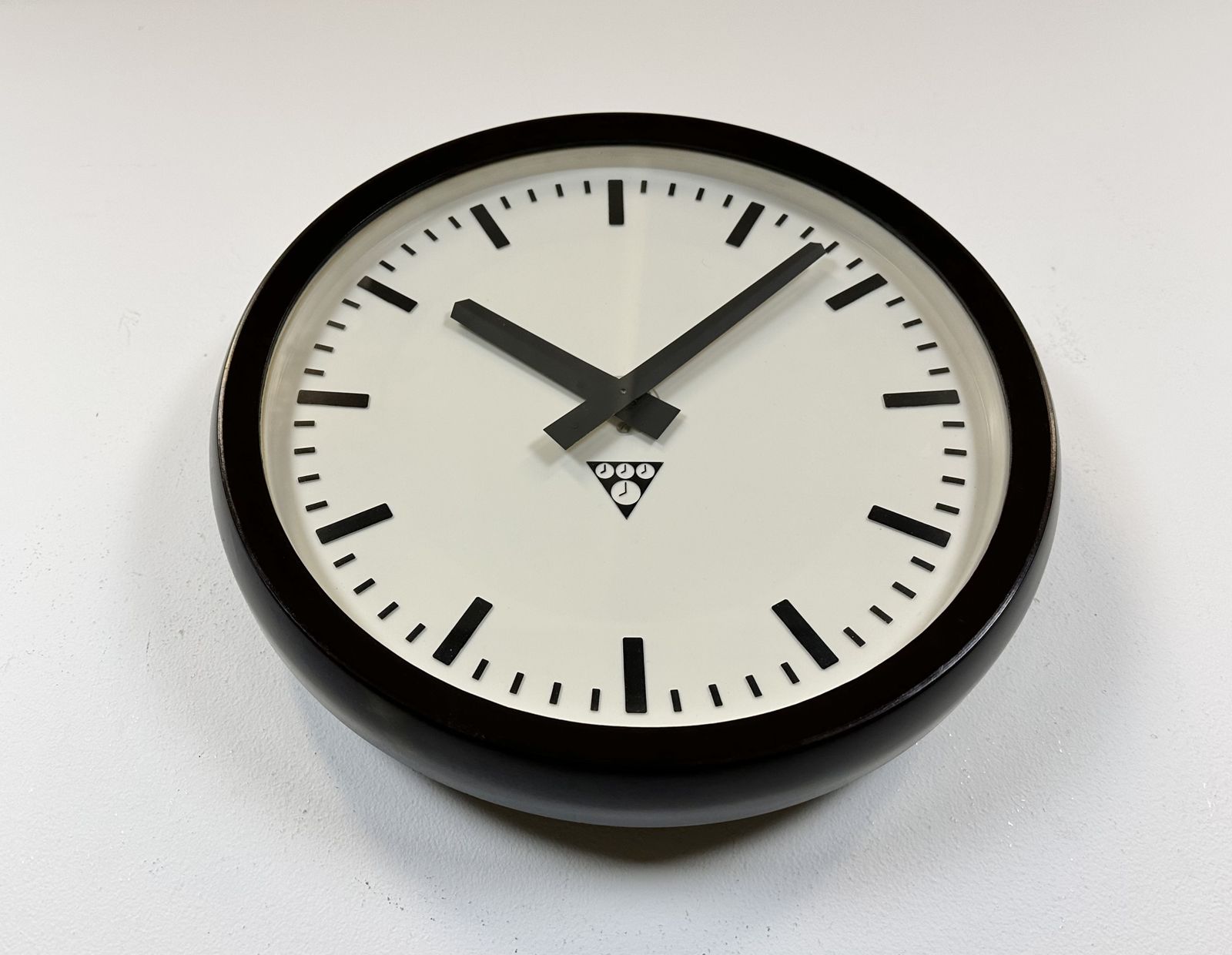 Industrial Bakelite Factory Wall Clock From Pragotron, 1970s  6x photo vinterior