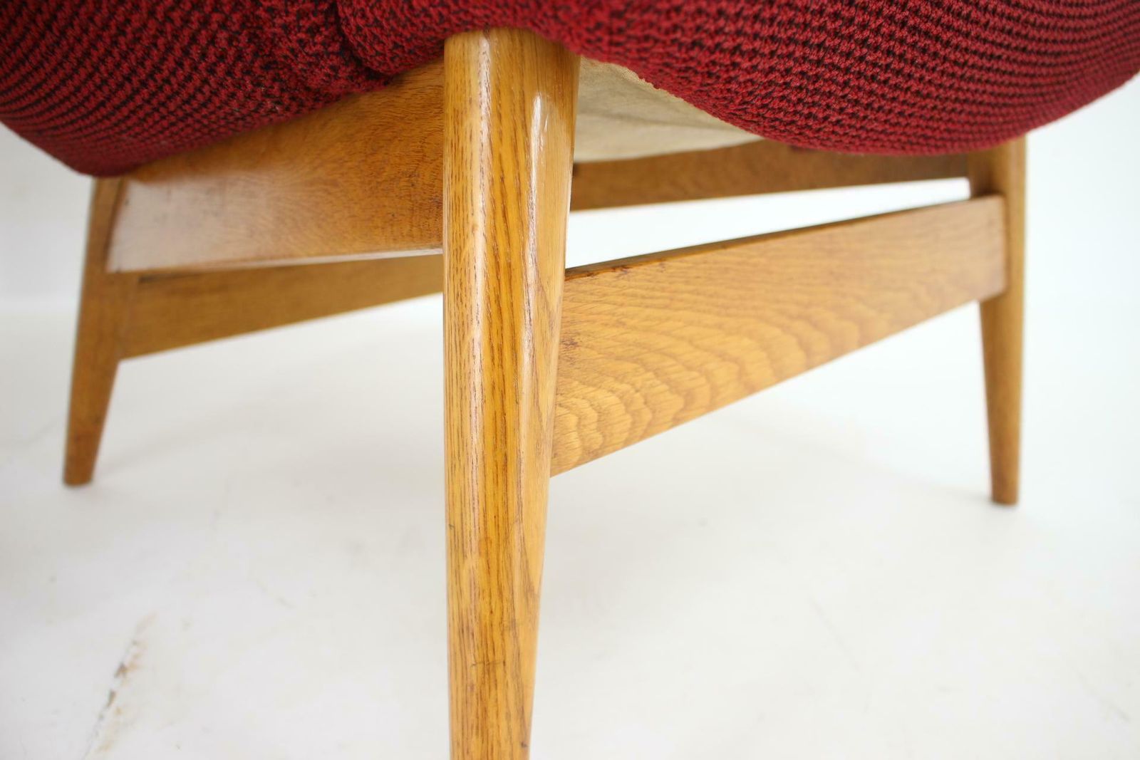 photo vinterior 1960s Pair Of Miroslav Navratil Lounge Chairs, Czechoslovakia