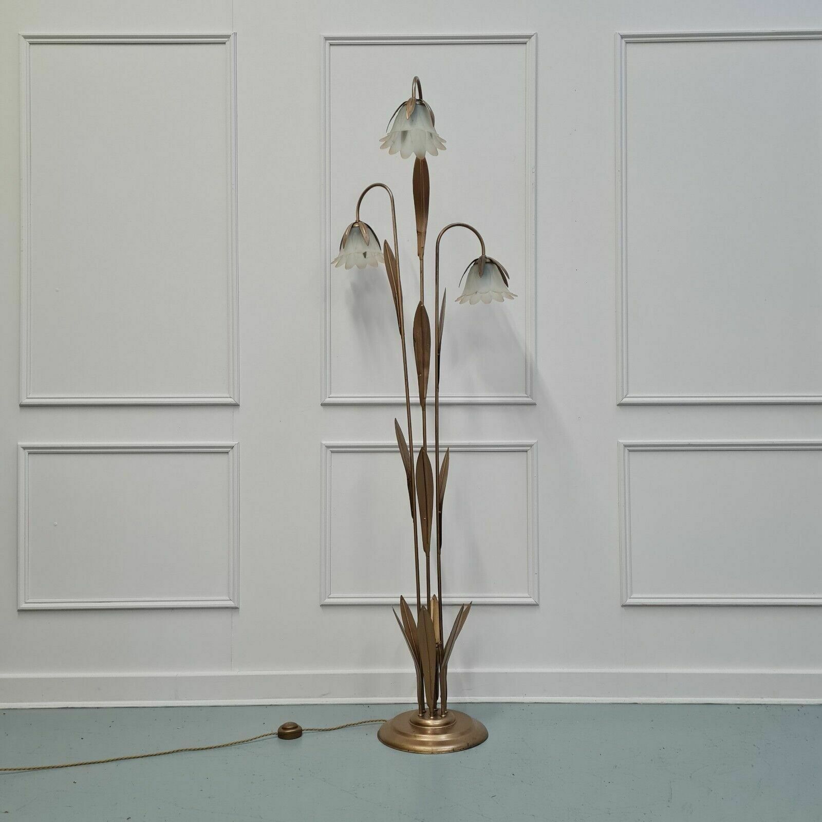 Vintage 1950s Hollywood French Gold And Glass Flower Floor Lamp Free Delivery England And Wales