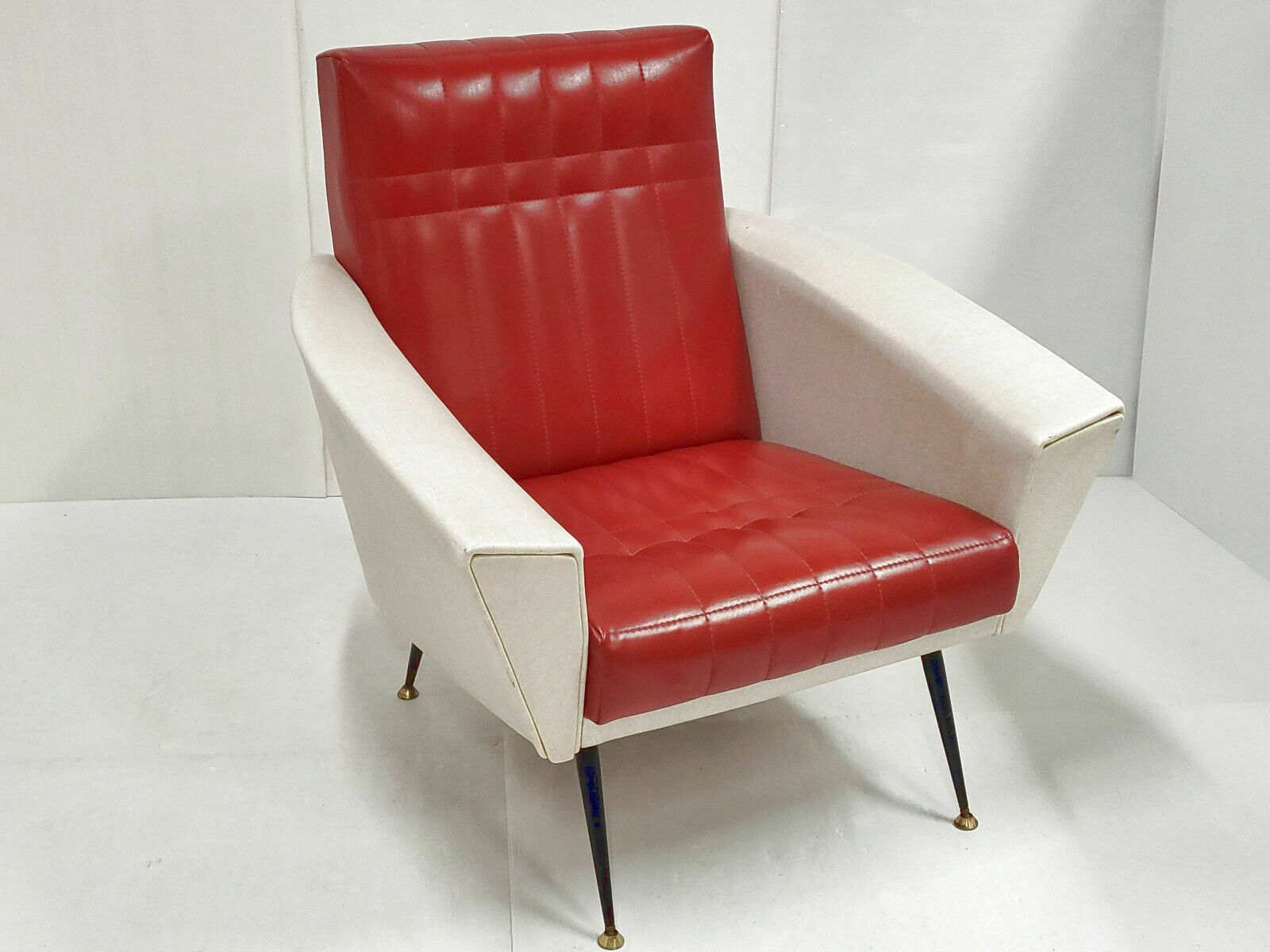 Vintage 1950 French Armchair In Skai Bordeaux & White Beige 50s Rockabilly 50s photo Furniture