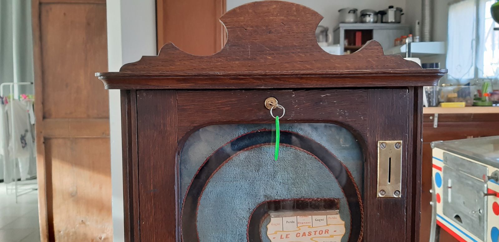 Old Ball Machine Game "Le Castor" 1908 A.C photo Home Decor