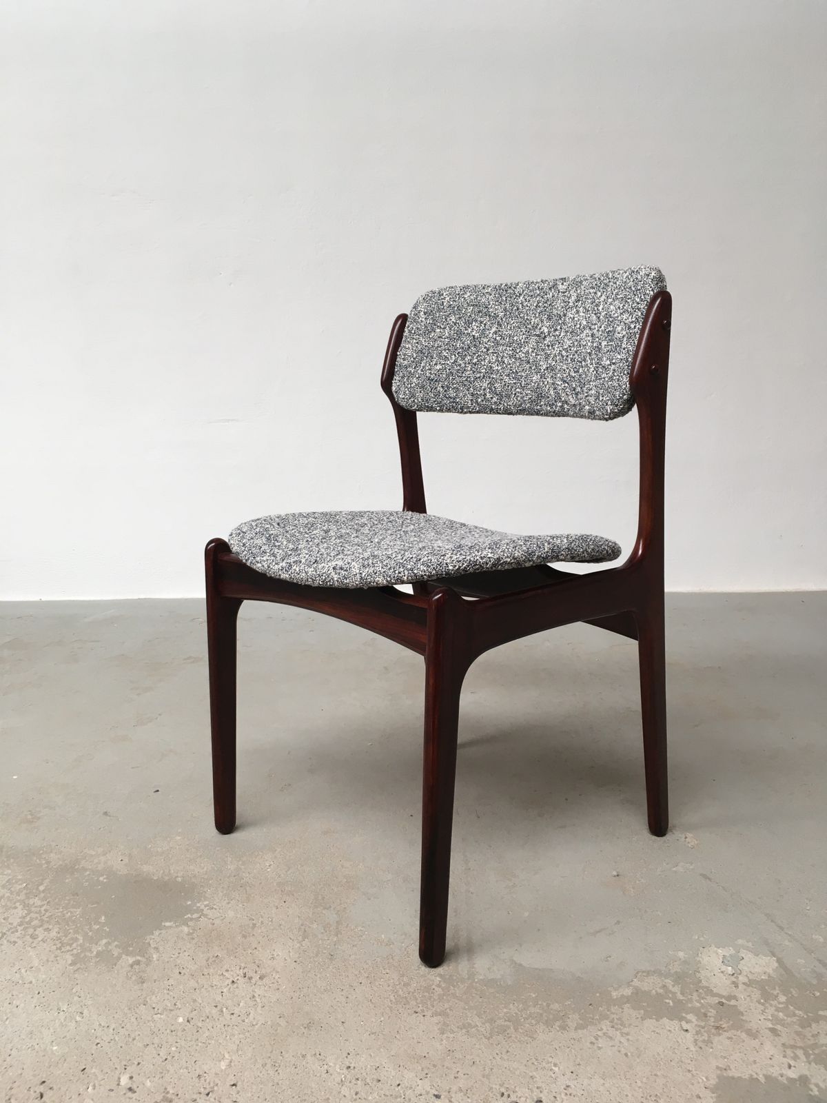 Erik Buch Set Of Ten Fully Restored Rosewood Dining Chairs Inc Custom Upholstery 1960's photo vinterior