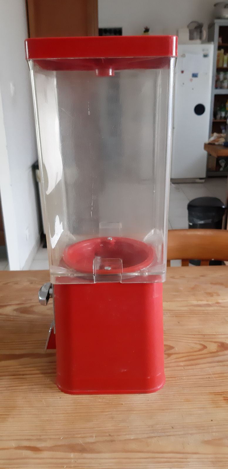 Brabo Candy Dispenser, 1970s, Plastic photo vinterior