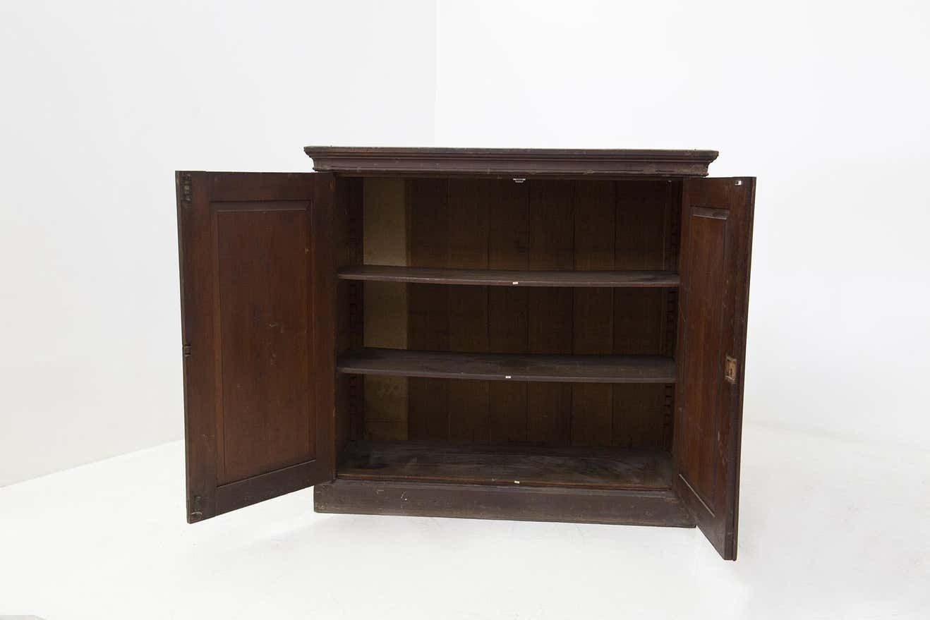 photo vinterior Antique Gothic High Cupboard Of The Galloping Queen Holland