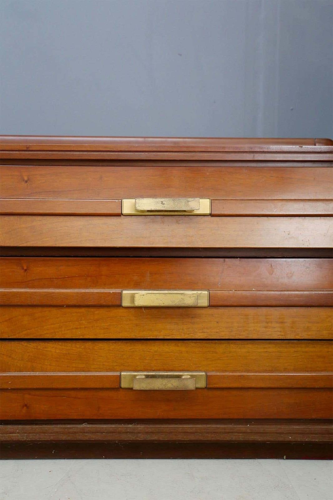 Italian Chest Of Drawers In Walnut With Pink Mirror photo for sale
