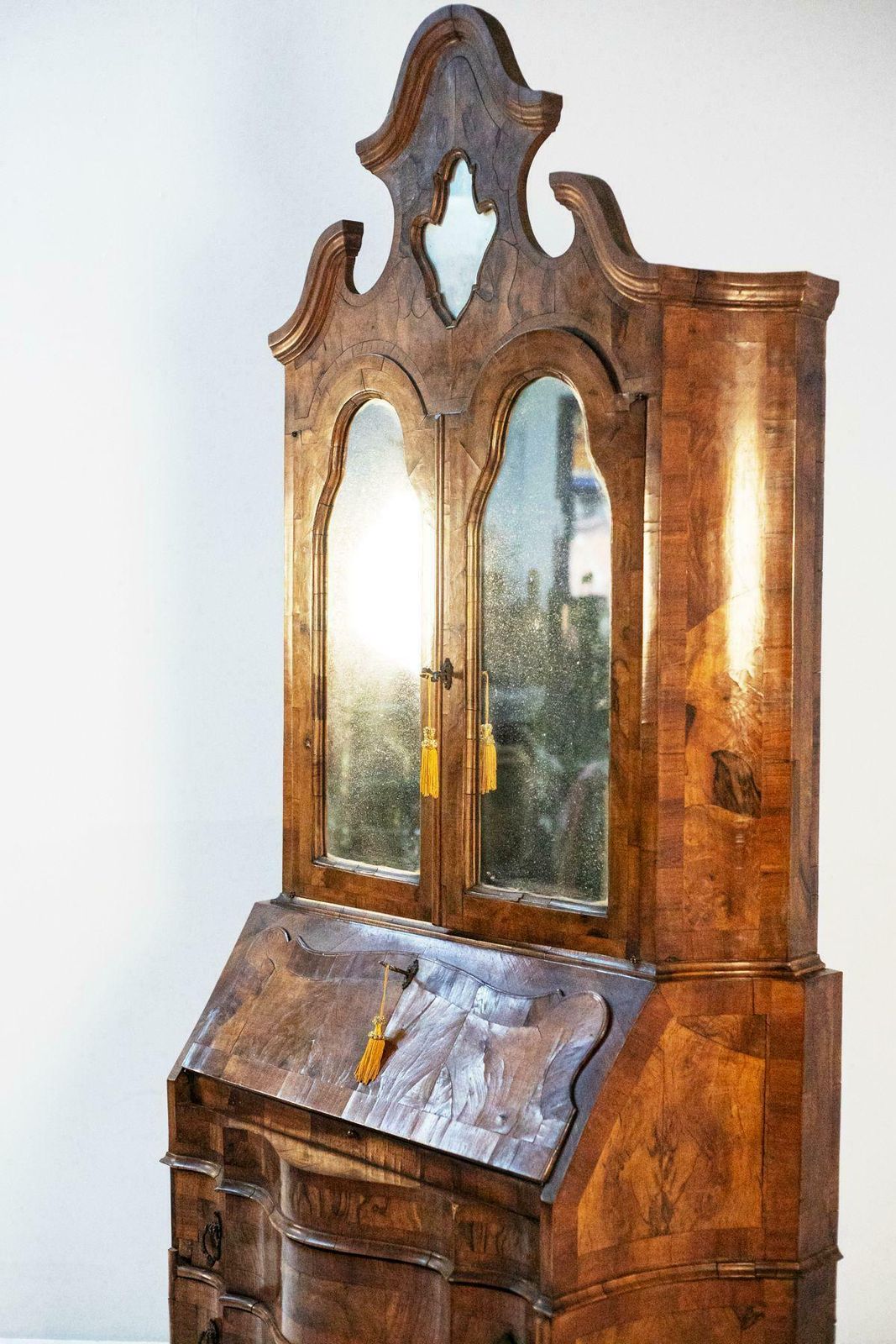 Louis XV Style Walnut Root Cabinet 19th Century photo 4342.0