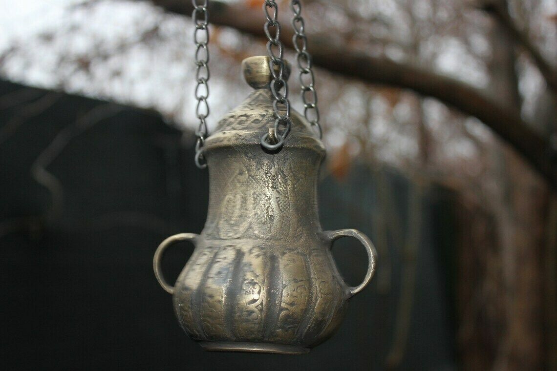 Oriental Oil Lamp Hanging Whale Oil Light Table Lamp Oil Burner Small Brass Collectible Oil Lamp Cottage Decor Antique