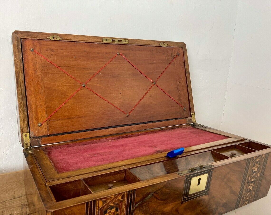 Beautiful Antique Victorian 19th Century 1800’s Writing Slope Chest Box Marquetry Walnut Stunning photo for sale