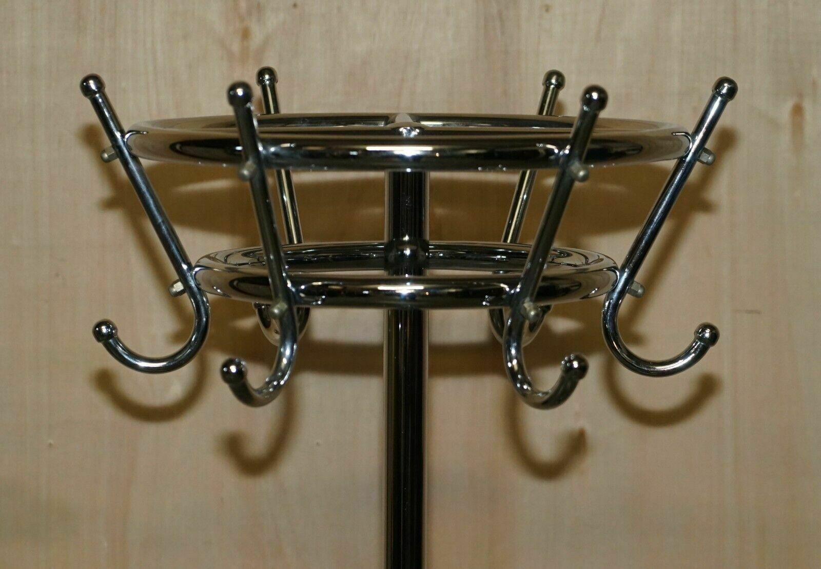 photo vintage Vintage Circa 1950's Spinning Top Industrial Chrome Framed Coat & Hat Stand