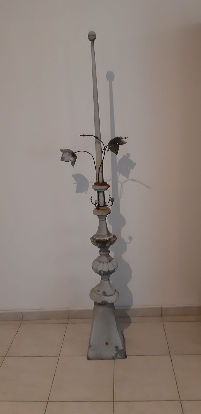 photo buy 19th Century Zinc Ridge Arrow, 1900s
