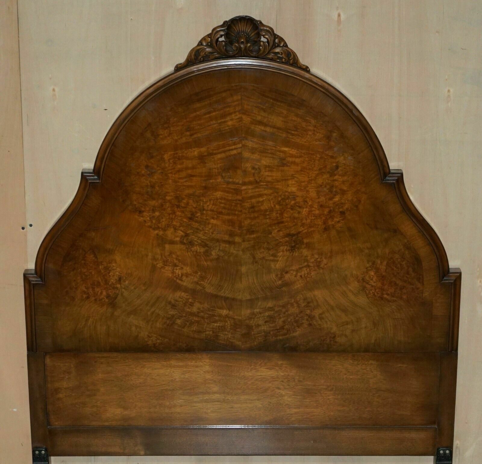 Stunning Circa 1900 Burr Walnut English Bedstead Frame Part Suite Queen Anne Hb photo for sale