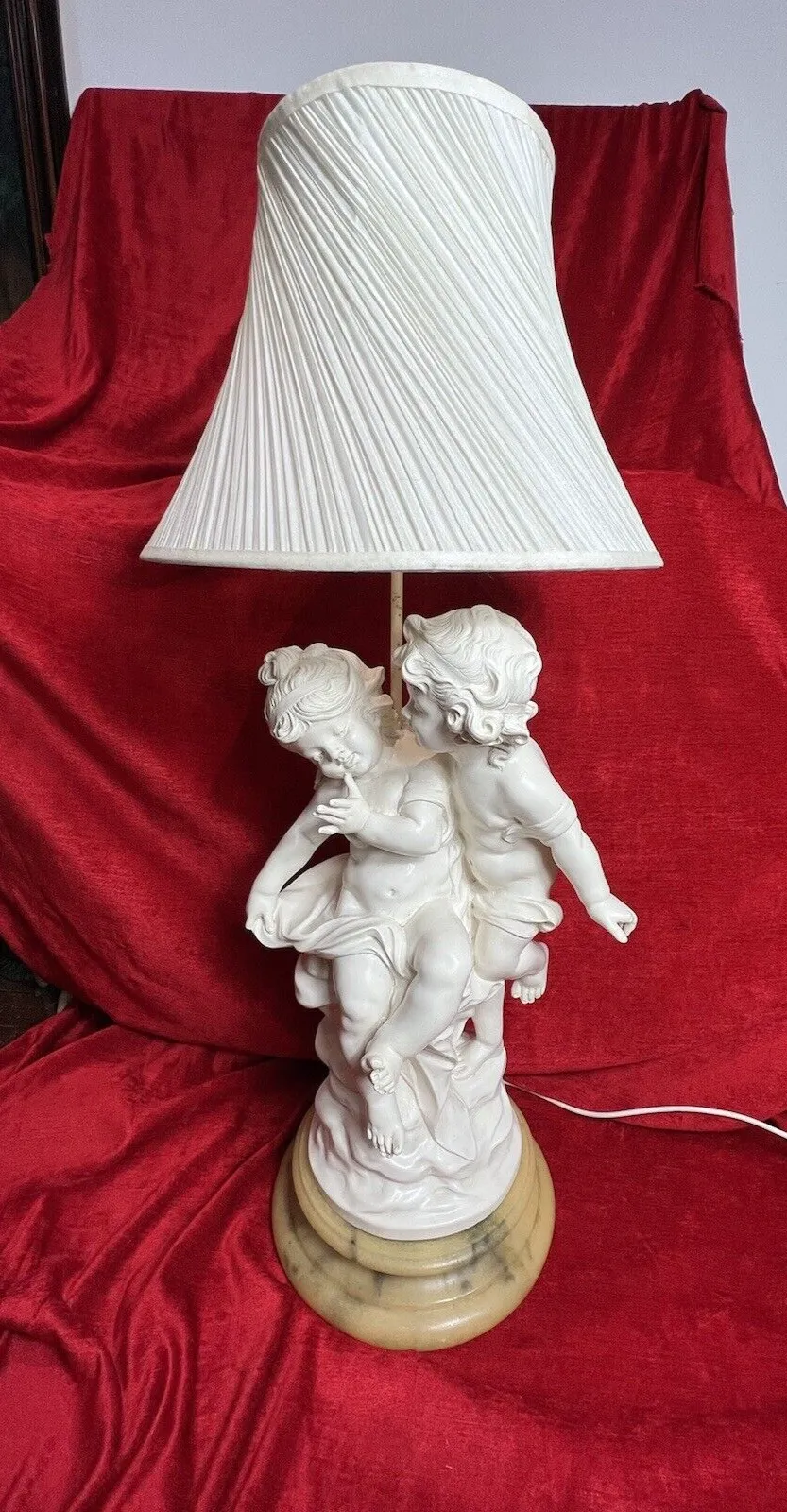 Large Hollywood Glamour Lamp Of Cherubs Set Upon Circular Onyx Base photo for sale