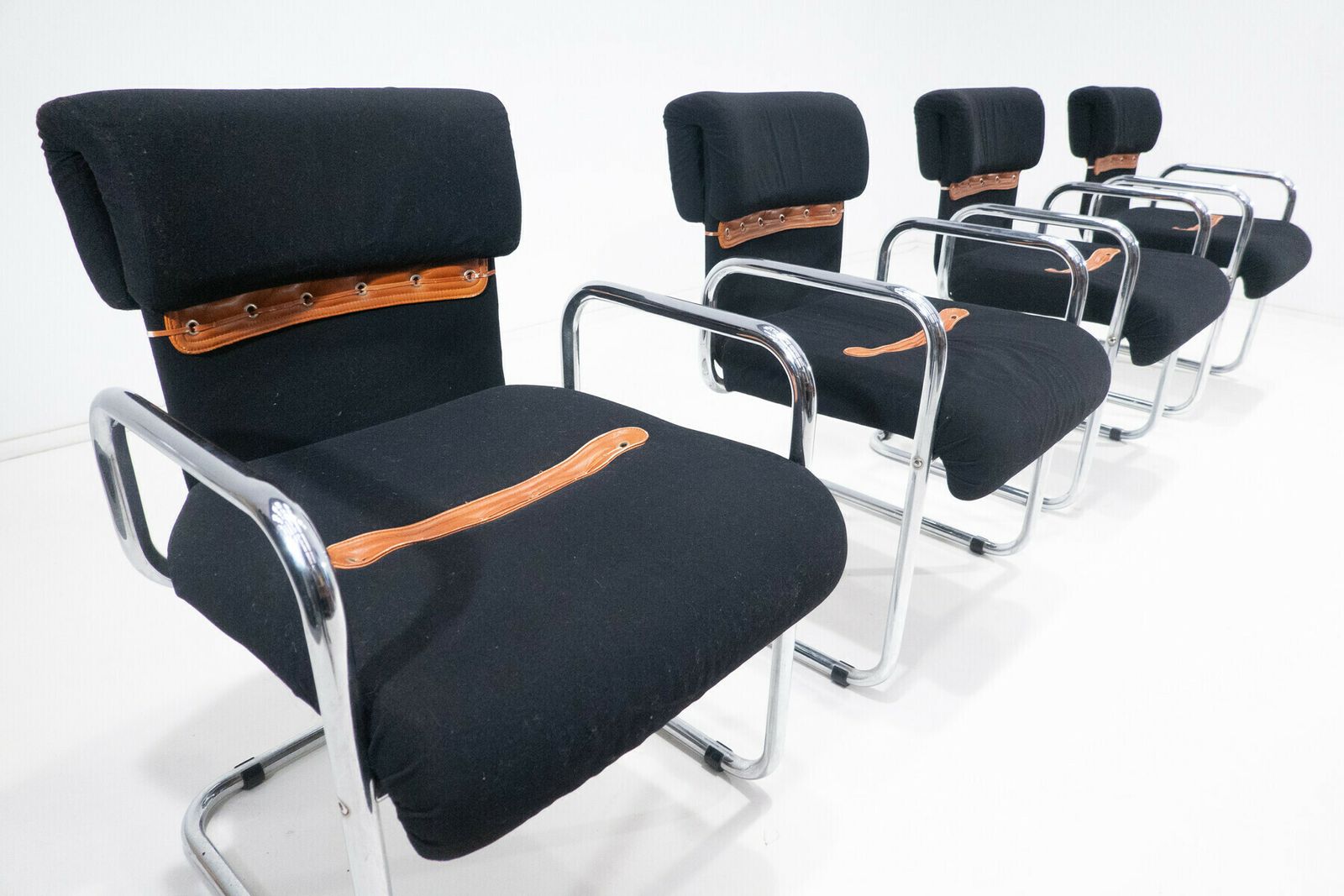 Set Of 4 Mid Century Modern Armchairs By Guido Faleschini photo Furniture