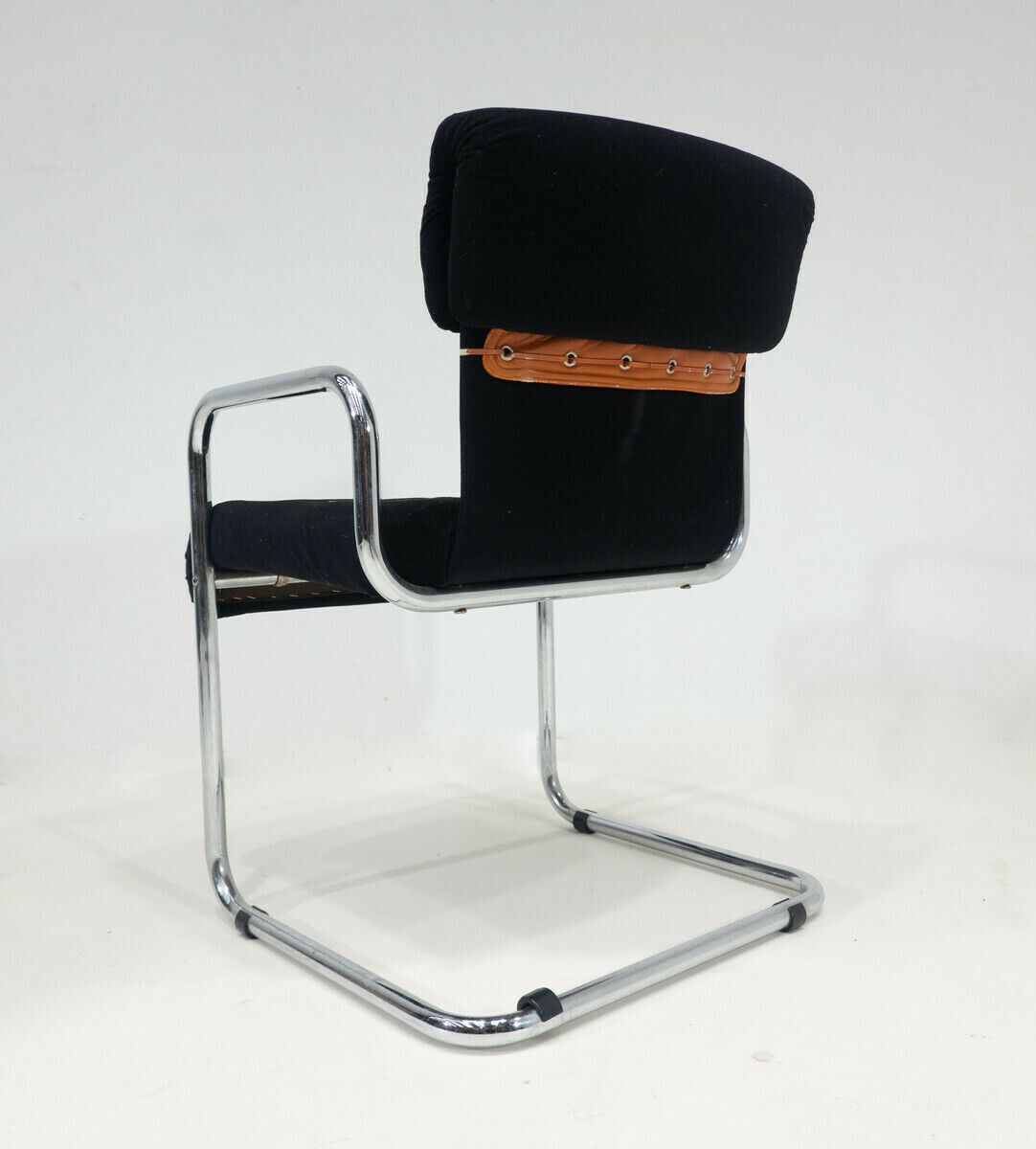 photo furniture Set Of 4 Mid Century Modern Armchairs By Guido Faleschini