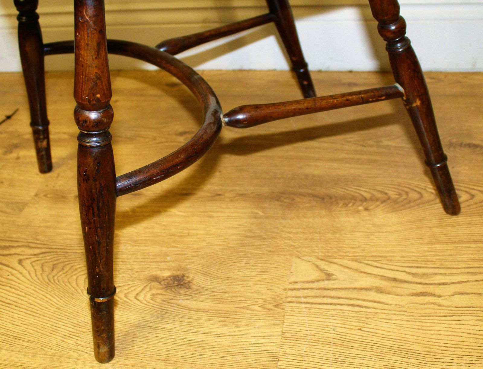 Antique Victorian Windsor Chair Wooden Desk Vintage Seating Stickleback Stick Carver Armchair Comback photo vinterior