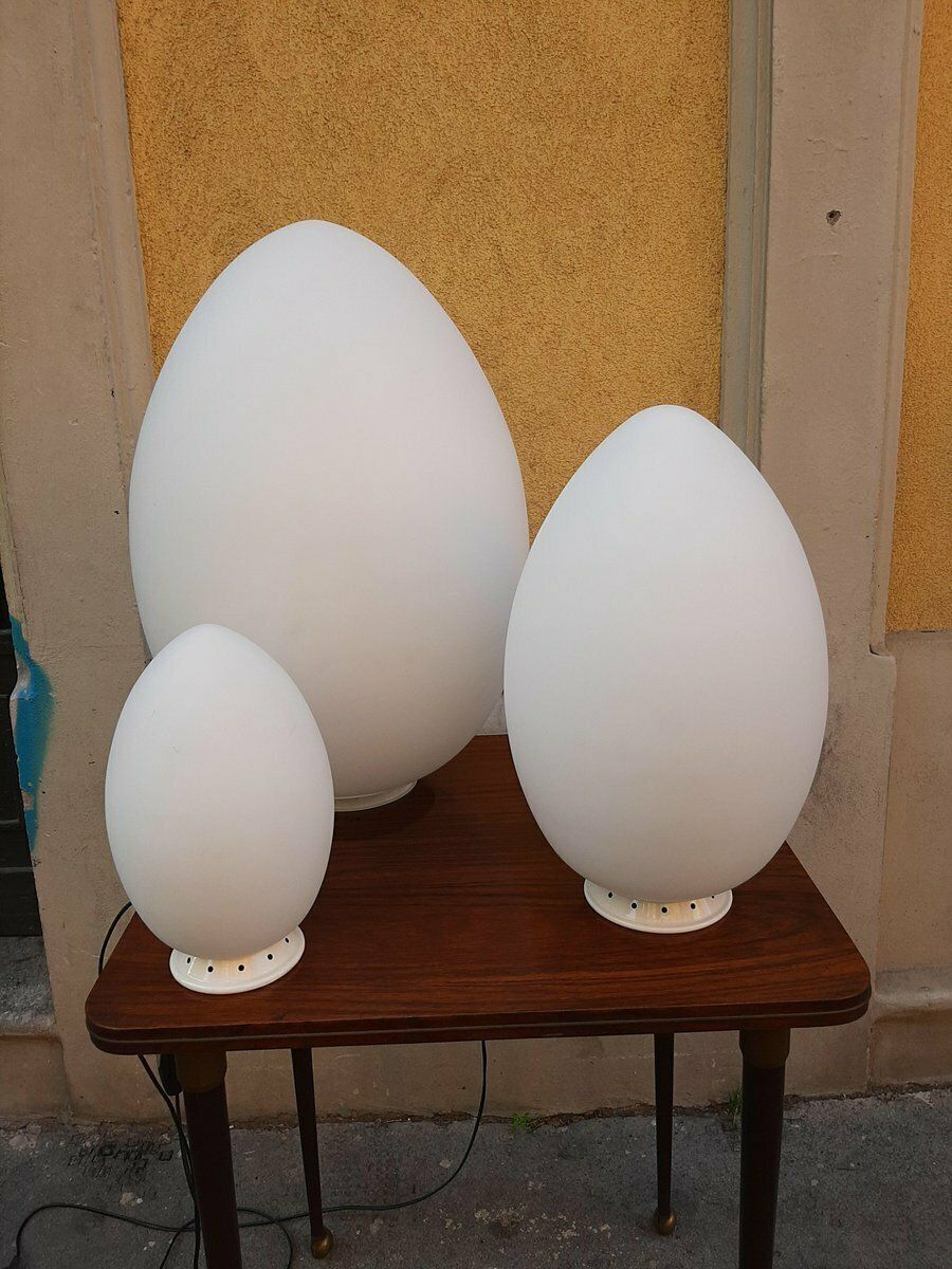 Model Uovo Table Lamp In Opaline Glass By Ben Swildens For Fontana Arte, 1990s photo vintage