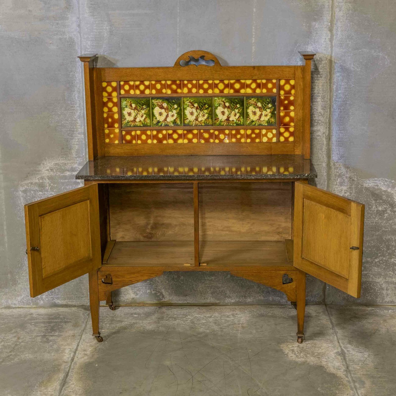 Art And Crafts Oak Washstand photo for sale