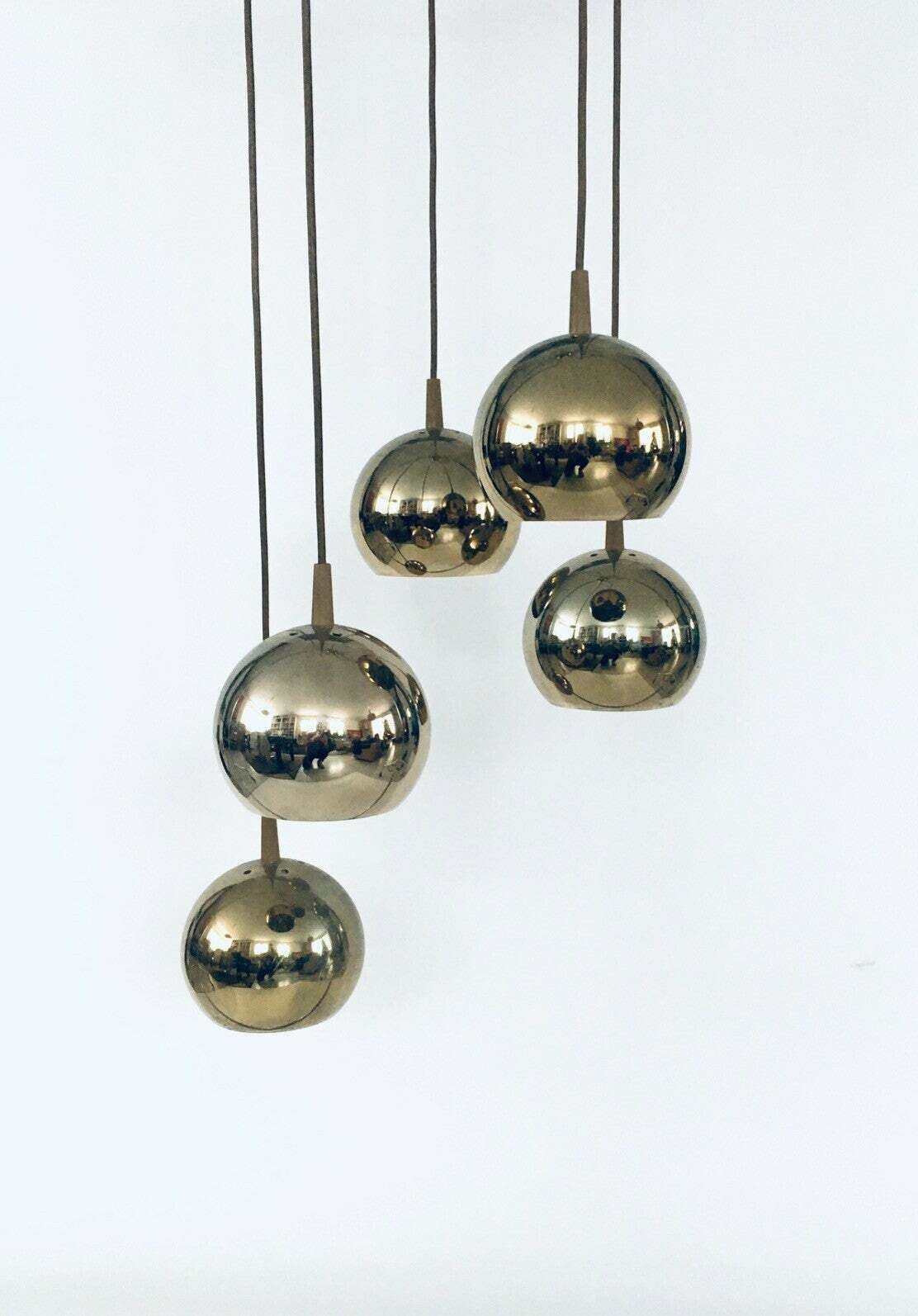 Mid Century Design Cascade Gouden Ballen Hanglamp, Jaren 1980, Italië photo for sale