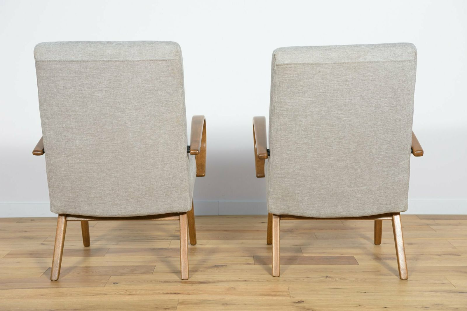 Model 53 Armchairs By Jaroslav Smidek For Ton 1960s Set Of 2 photo vinterior