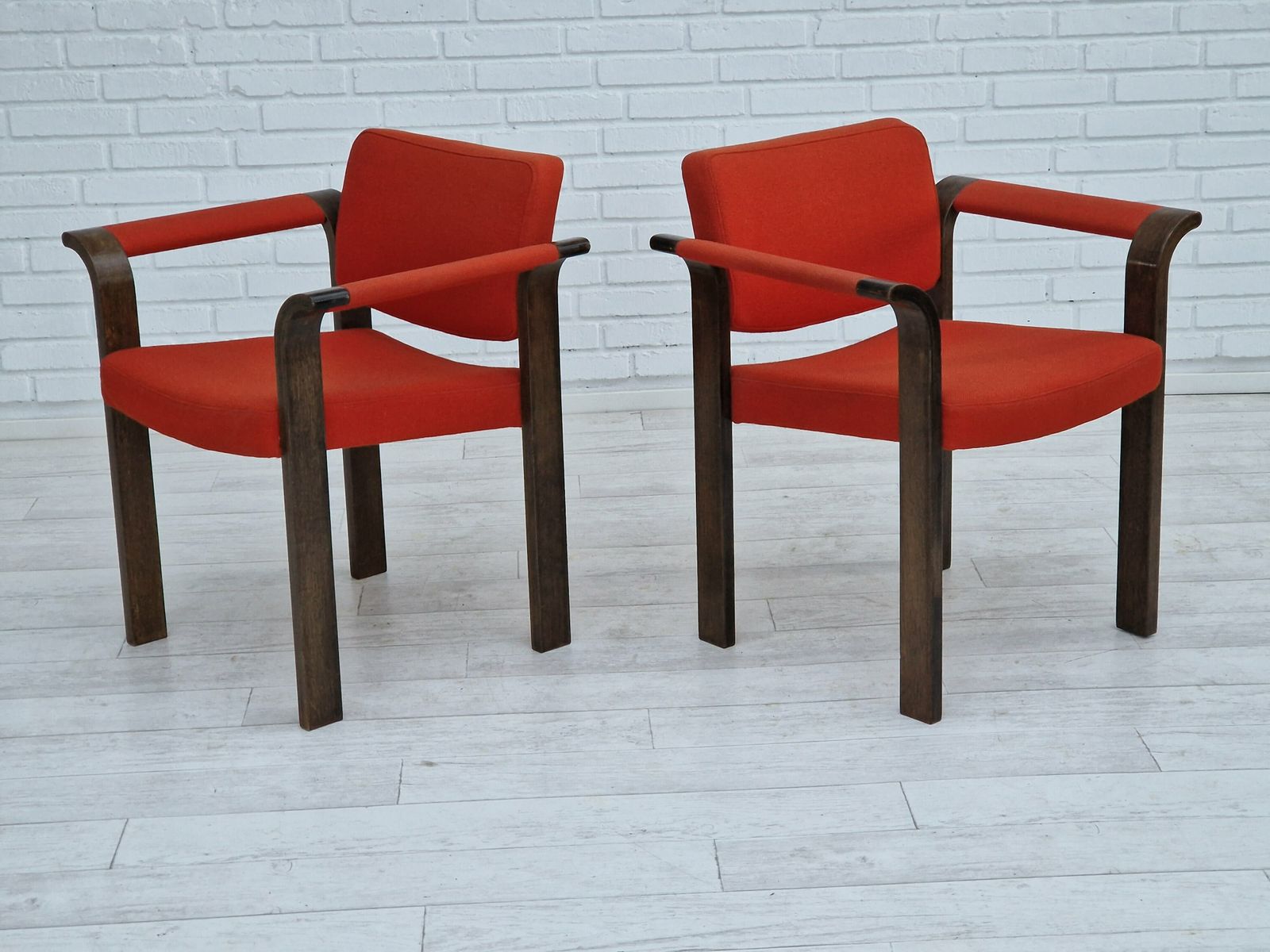 Ca. Jaren 1980, Deens Design Van Magnus Olesen, Paar Fauteuils. photo Meubels