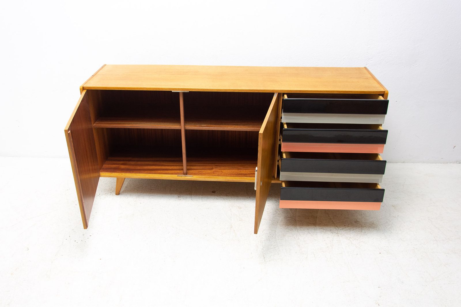 photo furniture Mid Century U 460 Sideboard By Jiří Jiroutek For Interiér Praha