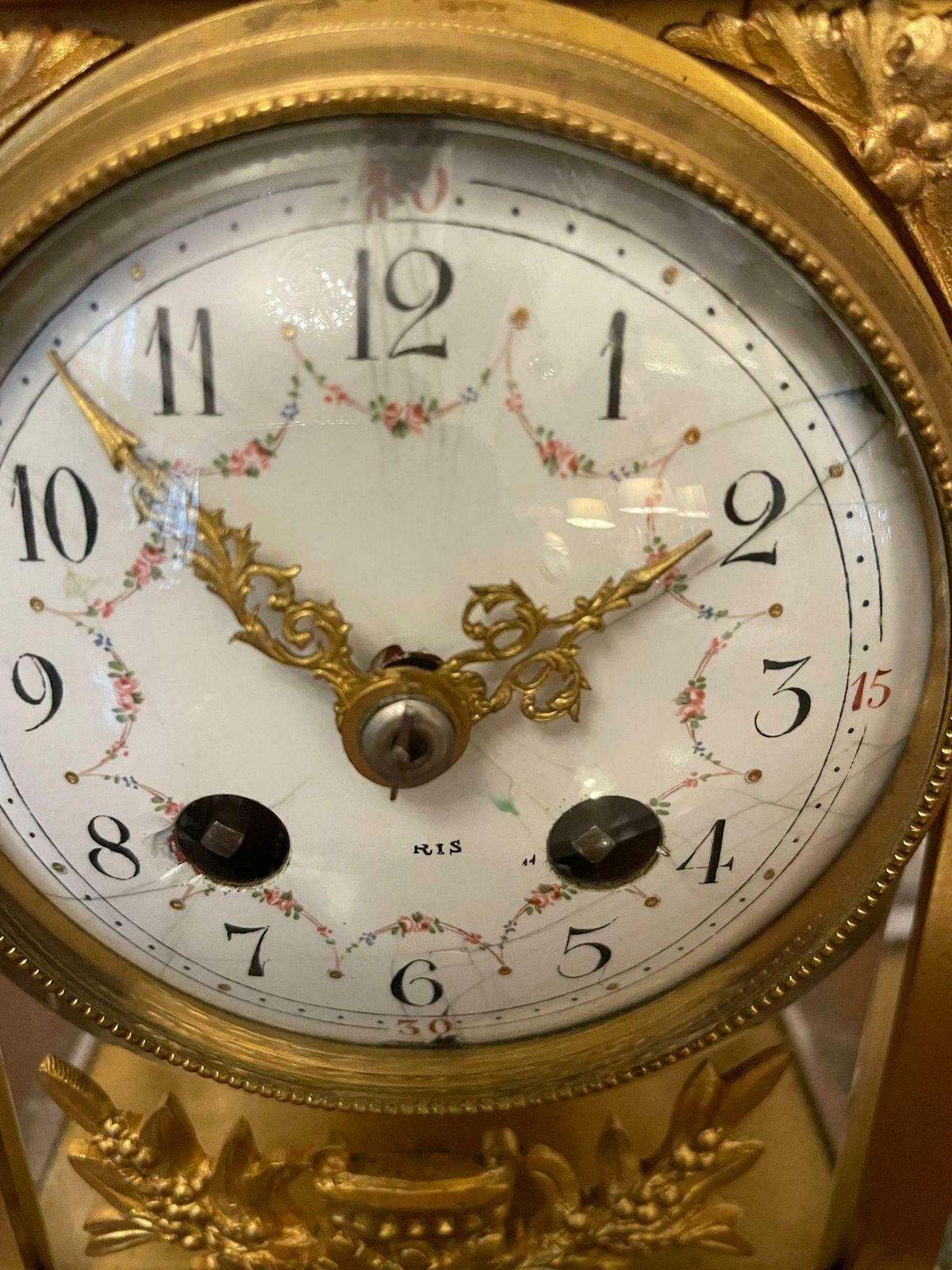 photo vinterior Outstanding Quality Antique Victorian French Ornate Ormolu Clock Garniture By A