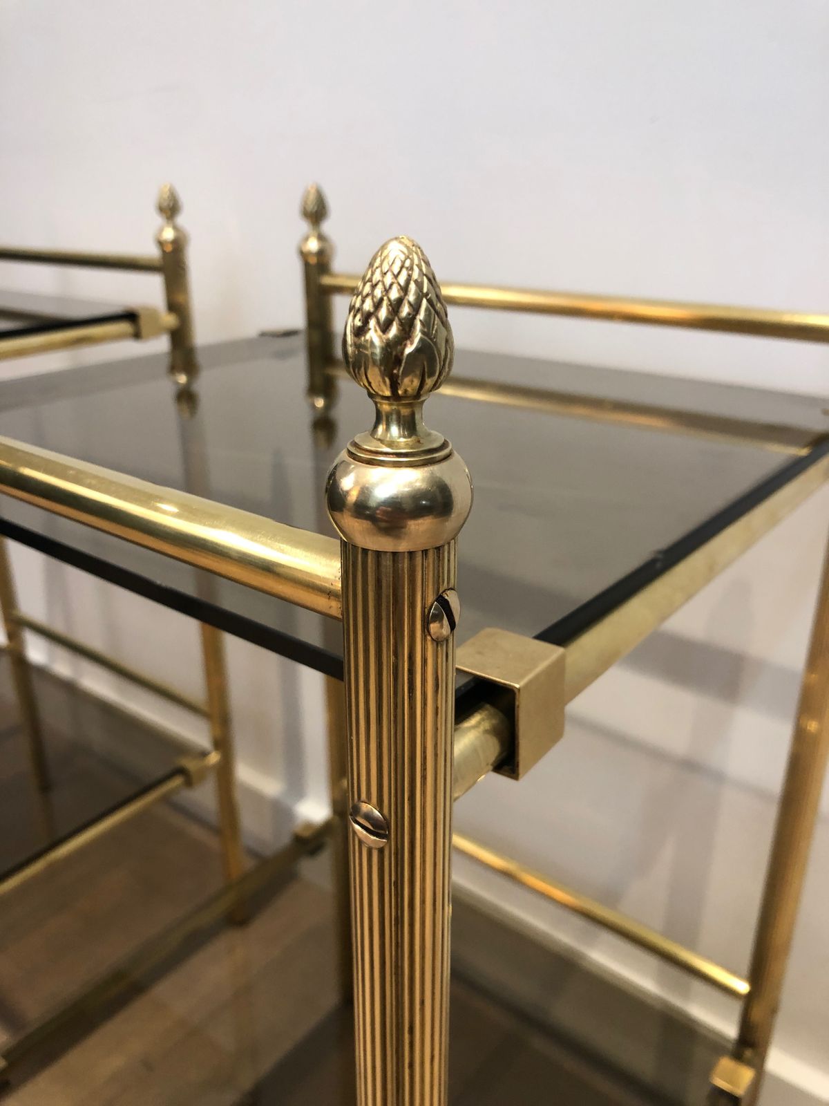 photo vintage Pair Of Side Tables In Brass And Trays Of Smoked Glasses In The Style Of Maison Baguès