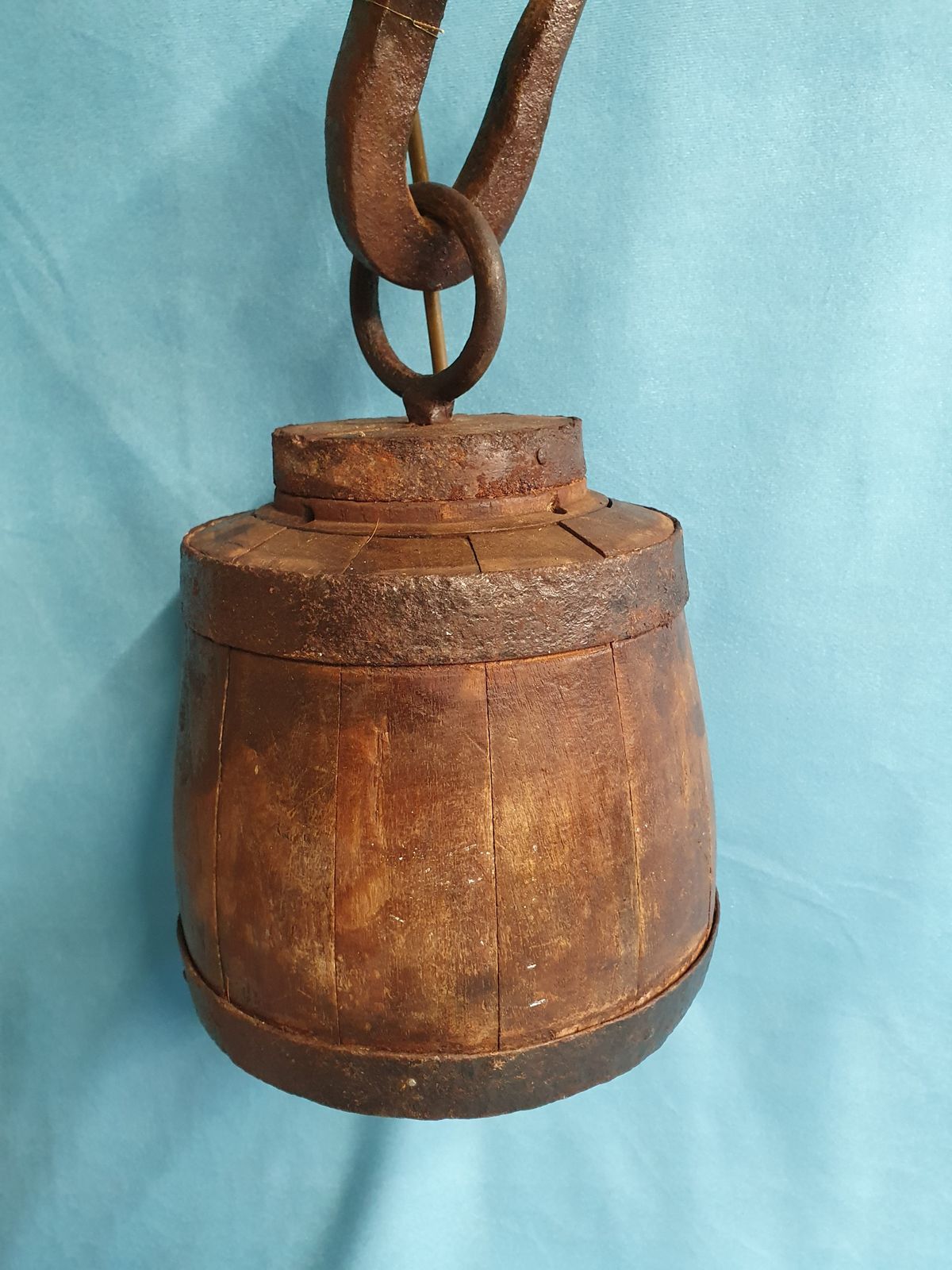 Unusual Wooden Lights In The Style Of Yolks photo 475.0