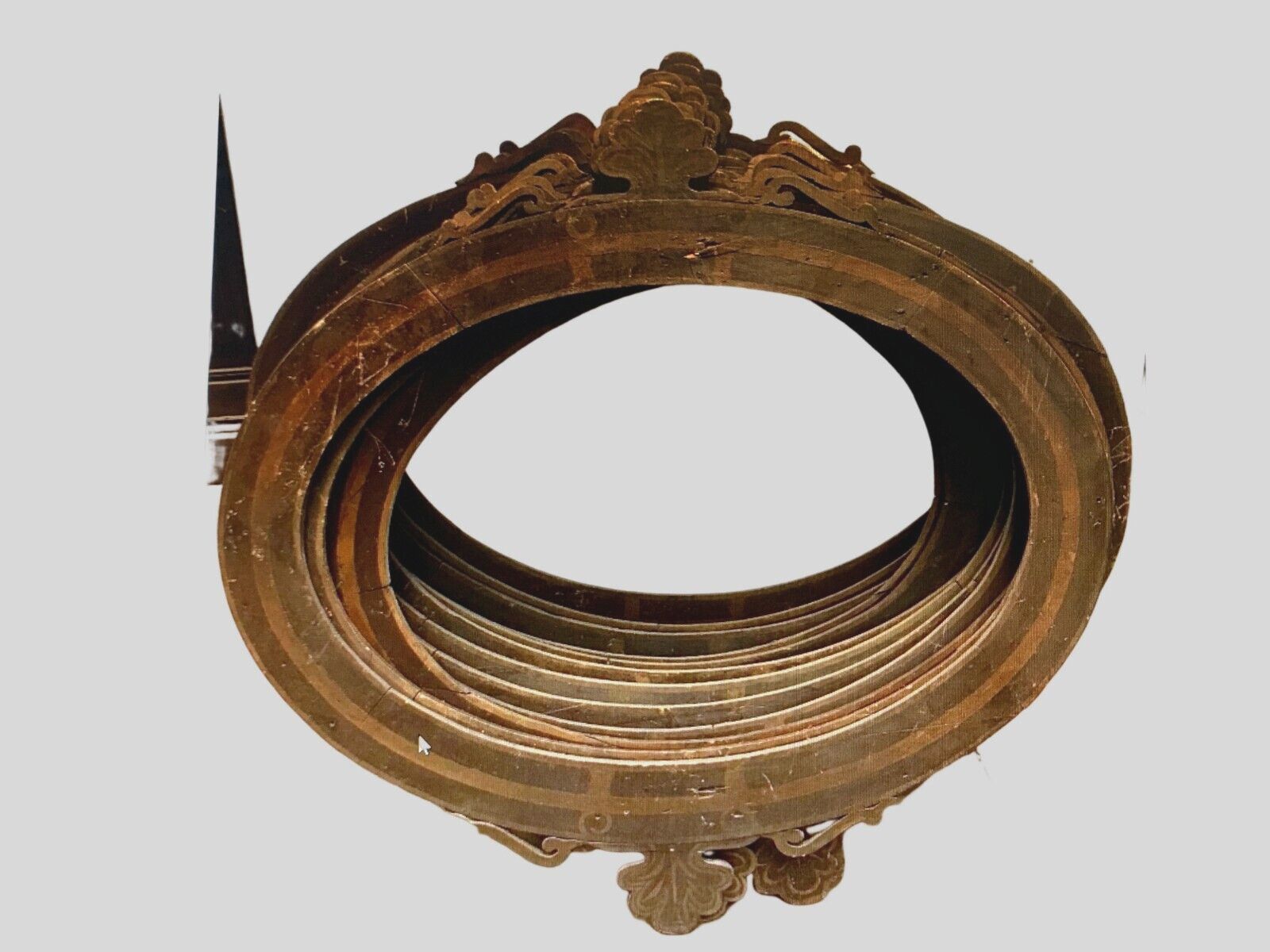 Suite Of Twelve Oval Frames In 20th Century Patinated Fir