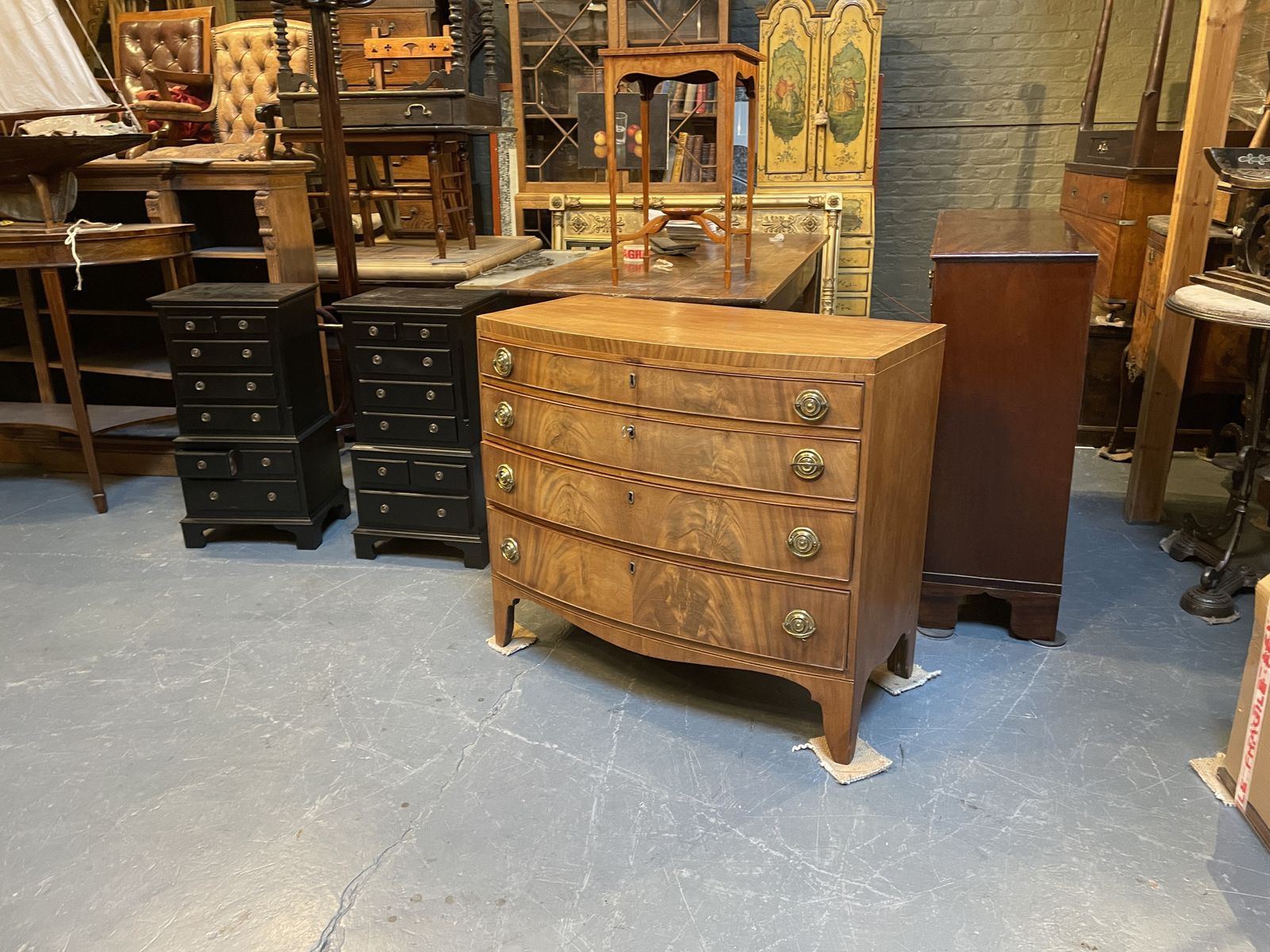 photo furniture Regency Bow Front Chest Of Drawers