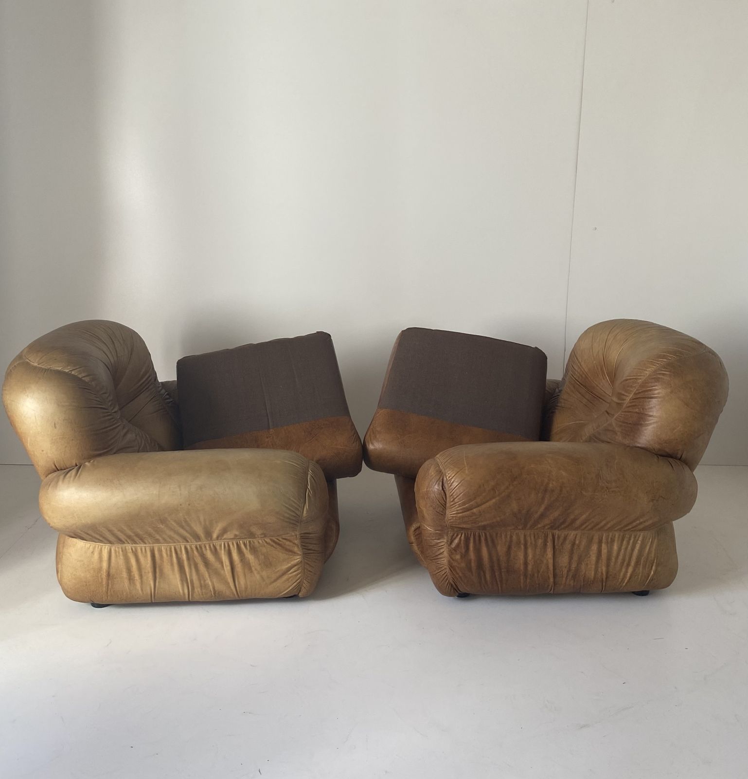 1970s Sapporo Style Cognac Leather Armchairs, Set Of Two photo buy