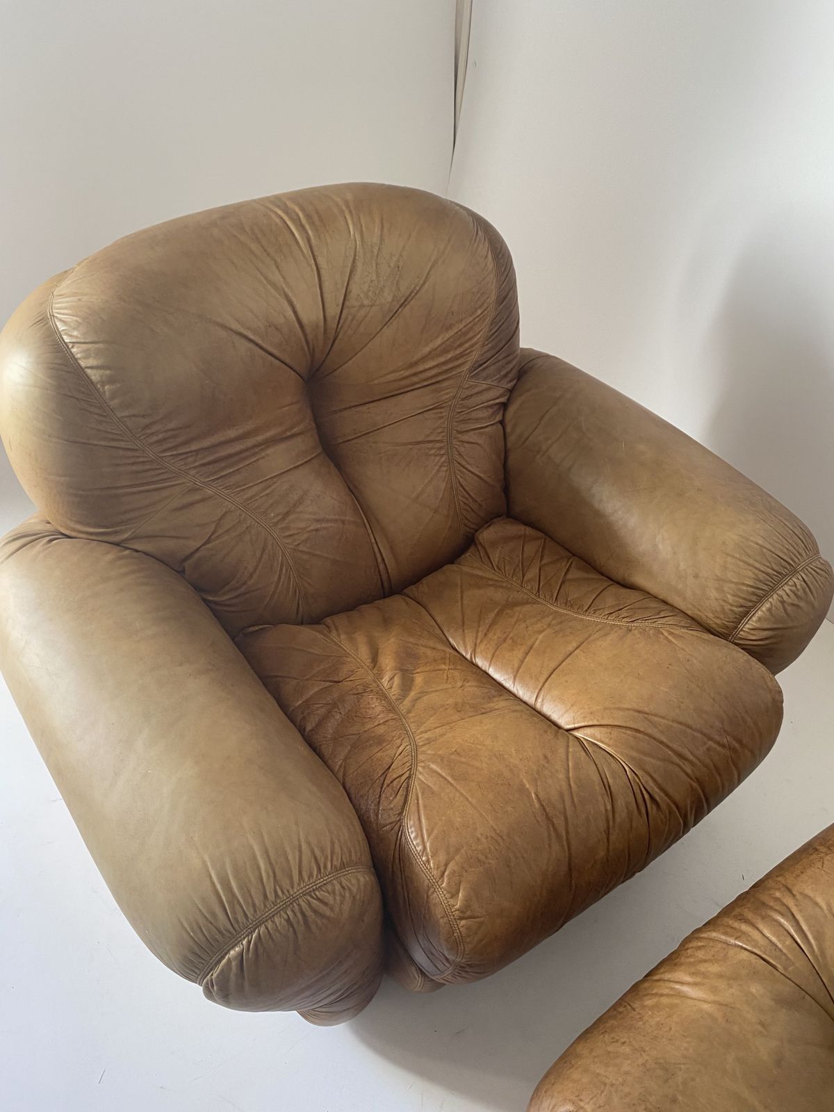 photo furniture 1970s Sapporo Style Cognac Leather Armchairs, Set Of Two