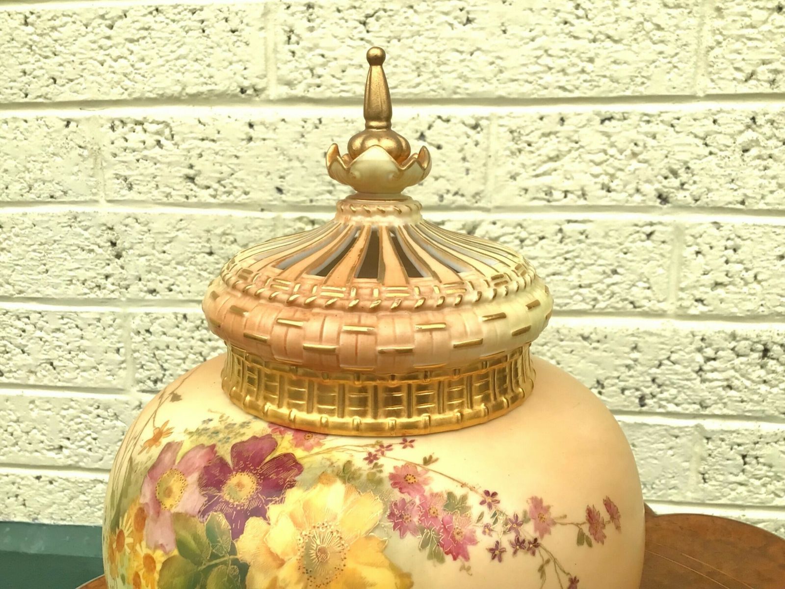 Large Royal Worcester Blush Ivory Pot Pourri Vase photo Home Decor