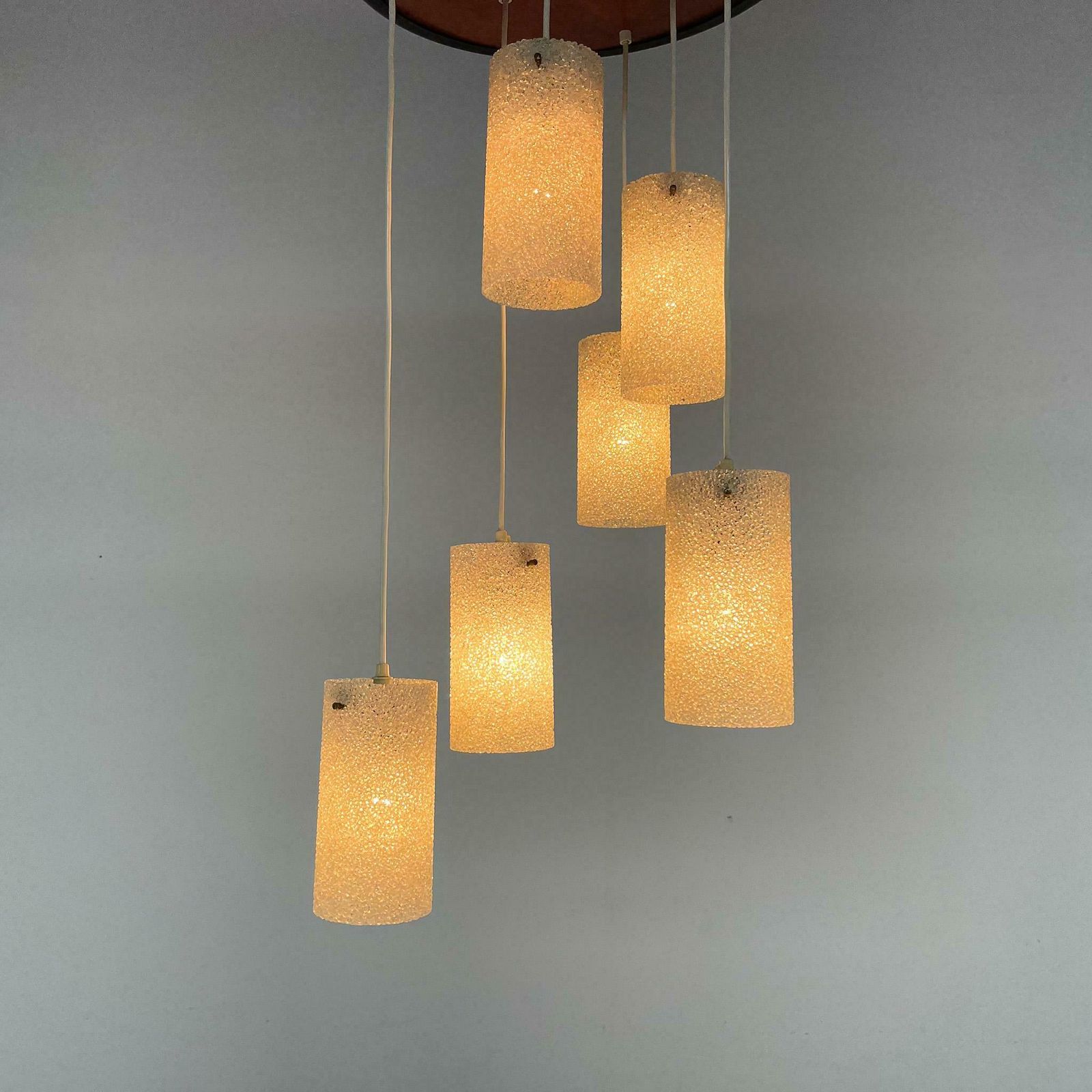 Mid Century Cascade Hanglamp Van Hout En Geperst Plastic, Jaren 1970 photo 597.0