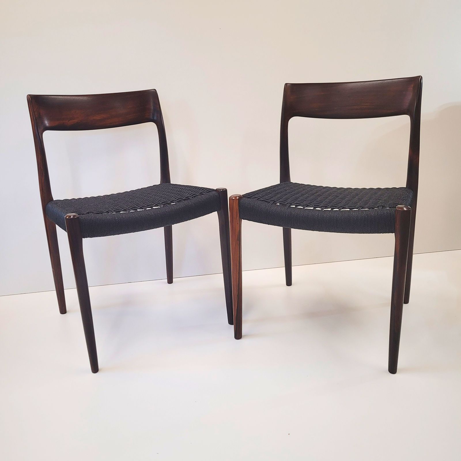 Niels Otto Møller #77 Rosewood Dining Chair Black Paper Cord Seat photo vinterior
