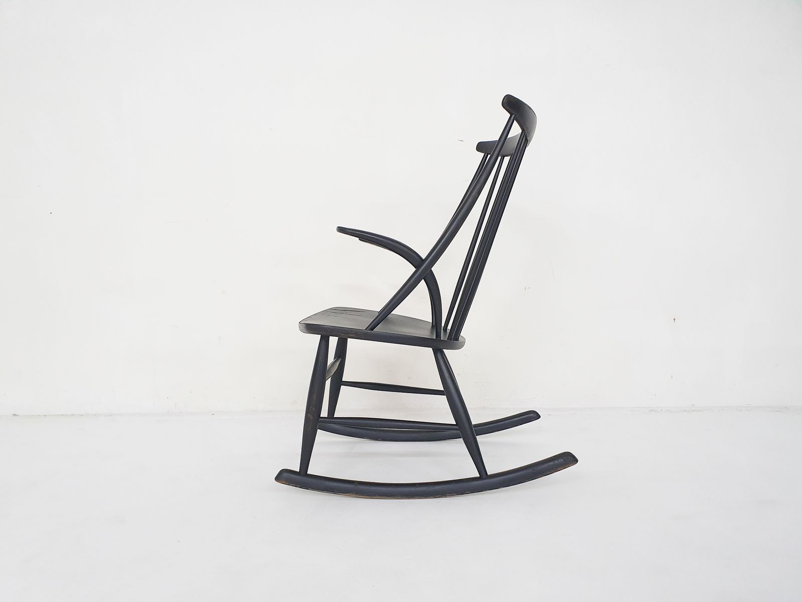 Zwarte Houten Schommelstoel Van Illum Wikkelso Voor Niels Eilersen, Model Iw3, Denemarken 1958 photo vinterior
